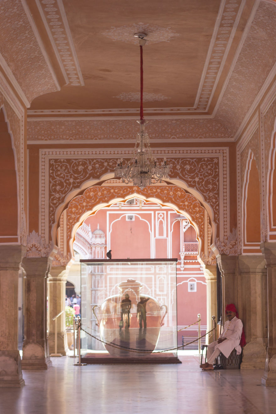 Photographer Took A "Tourist Eye View" Across India - And The Result Was Amazing.