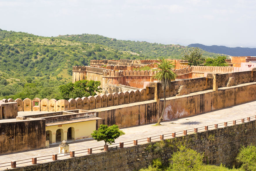 Photographer Took A "Tourist Eye View" Across India - And The Result Was Amazing.