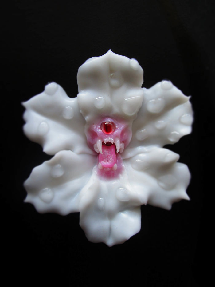 I Make Delicate Carnivorous Flowers (carnifloras Or Fleeth) Using Polymer Clay And Natural Gems