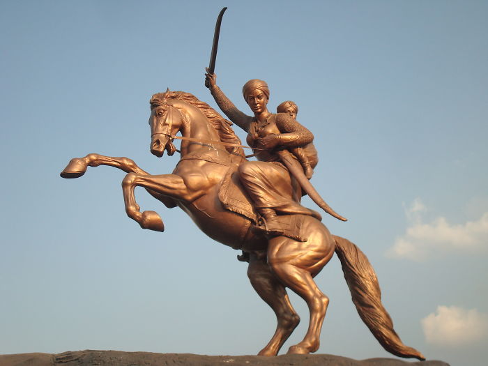Laxmibai: The Queen Of Jhansi, India Fought Bravely Against The British East India Company. She Lost Her Life During Conflict. She Stands As A Symbol Of Strength And Bravery Among 1 Billion Indians.