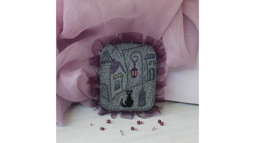 Light Of Sweet Windows: Comfy Brooches By Svetlana Semenova Light Of Sweet Windows: Comfy Brooches By Svetlana Semenova