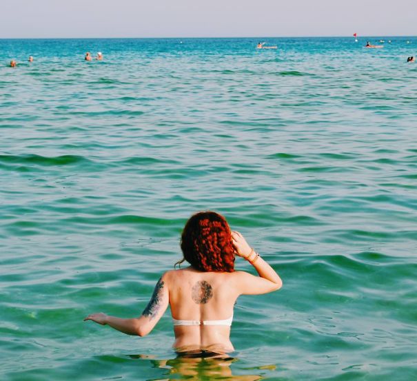 I Turn My Back To The Camera When I See Something Beautiful