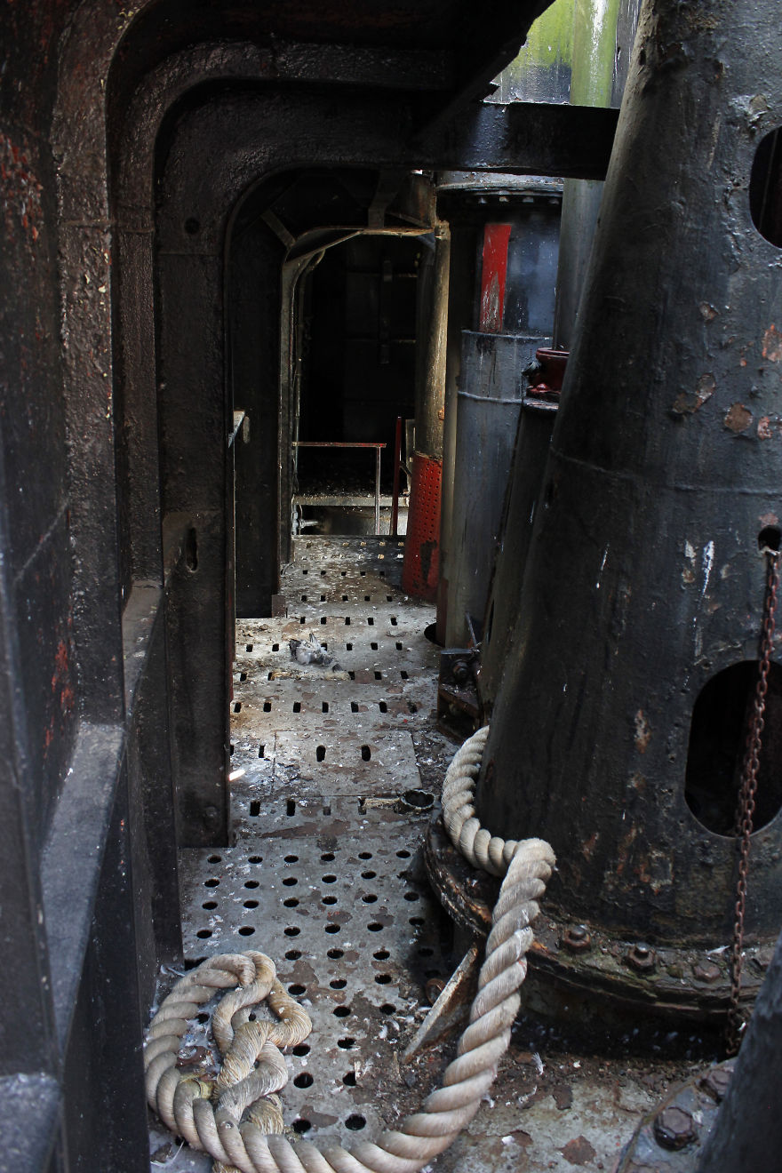 Inside Old Soviet Submarine In Amsterdam