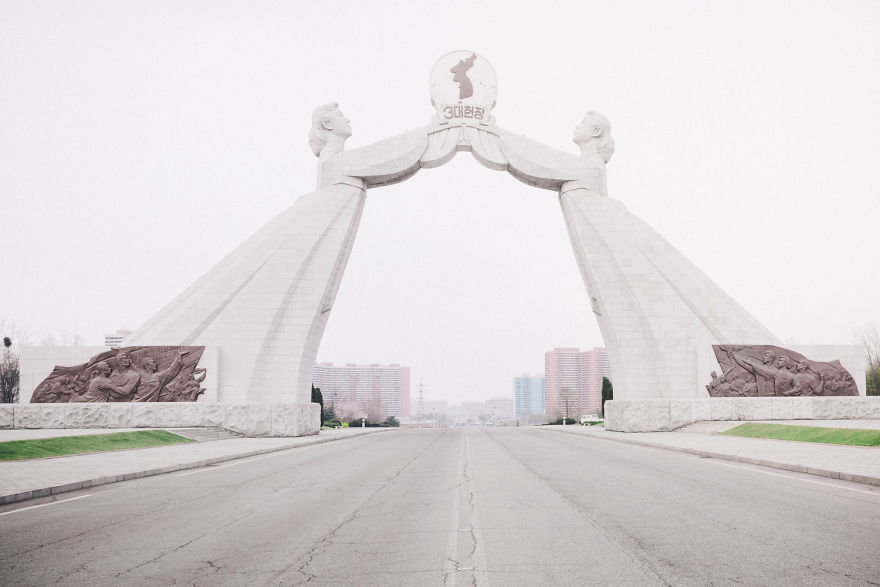 I'm A Freelance Photographer That Went To North Korea. Here's What I Saw
