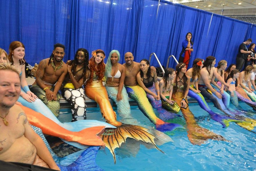 Over 300 People Gather To An International Mermaid Convention Over 300 People Gather To An International Mermaid Convention