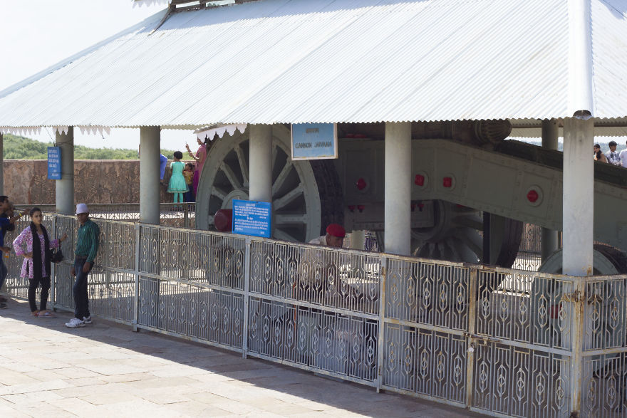 Photographer Took A "Tourist Eye View" Across India - And The Result Was Amazing.