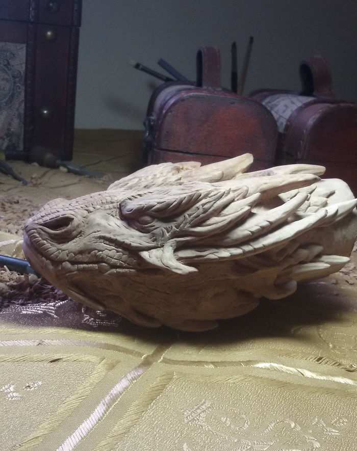 I Spend Up To 250 Hours Hand-Carving Pipes Inspired By My Favorite Movie Characters