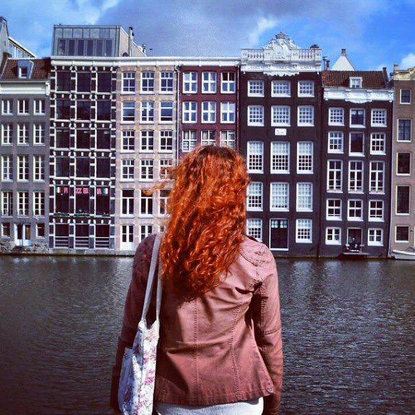 I Turn My Back To The Camera When I See Something Beautiful