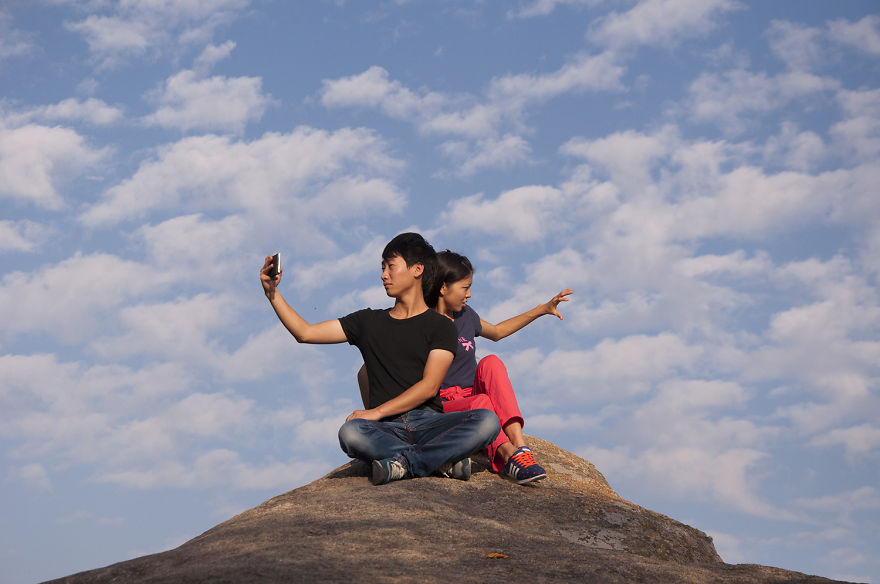 I See Many Funny Strangers On The Rock Everyday I See Many Funny Strangers On The Rock Everyday