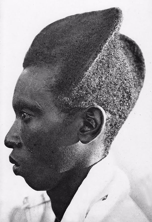 Almost 100-Year-Old Pictures Show How Amazing The Traditional Rwandan Hairstyle Was Almost 100-Year-Old Pictures Show How Amazing The Traditional Rwandan Hairstyle Was