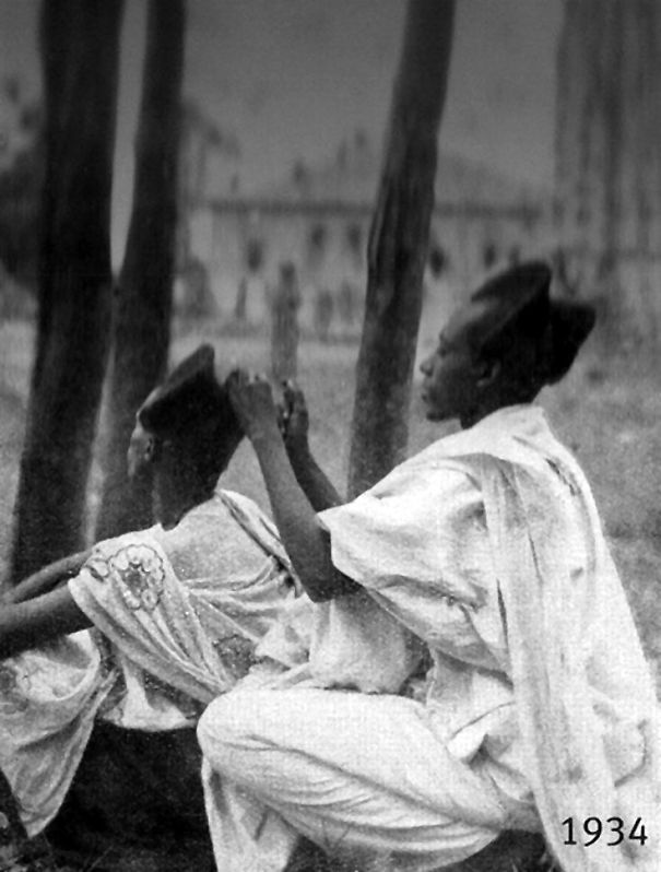 Almost 100-Year-Old Pictures Show How Amazing The Traditional Rwandan Hairstyle Was Almost 100-Year-Old Pictures Show How Amazing The Traditional Rwandan Hairstyle Was