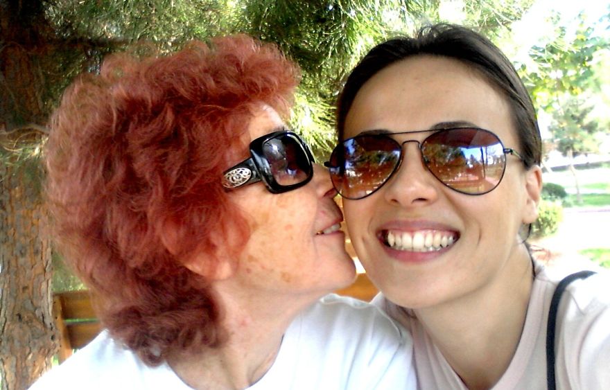 I Drew Illustrations To Explain Why My Grandma Rocks