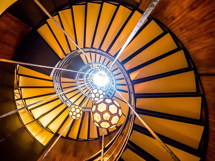 I Travel To See Spiral Staircases, Here Is What I Found In Barcelona