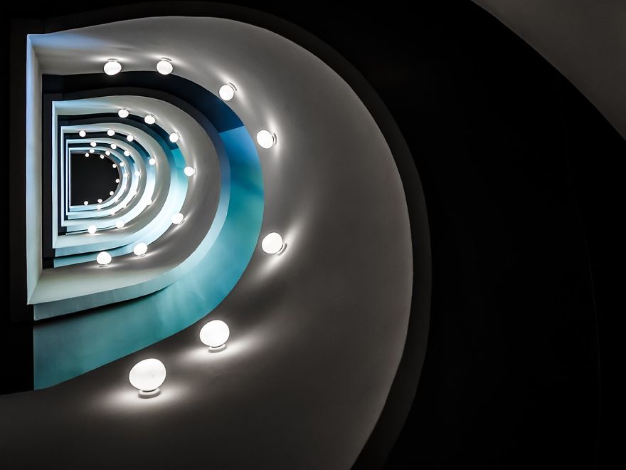 I Travel To See Spiral Staircases, Here Is What I Found In Barcelona