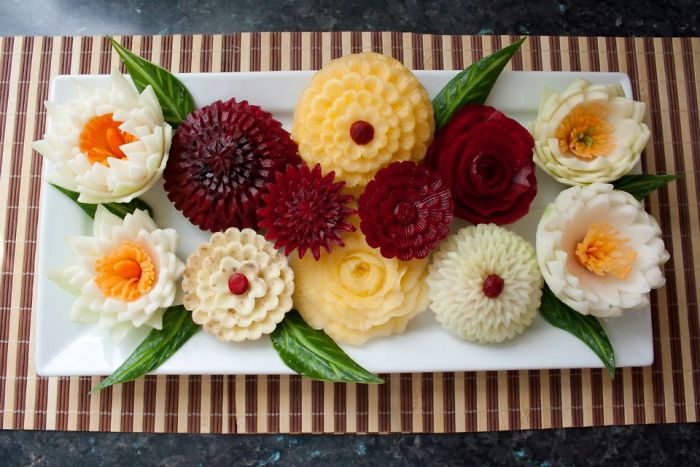Carvings From Fruit And Vegetables