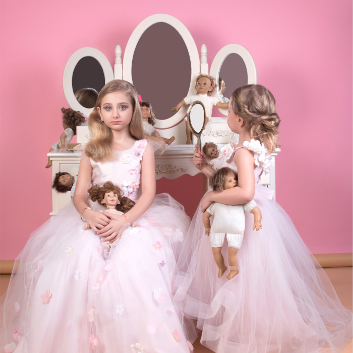 I Imagined What Little Girls Do When Moms Leave The House