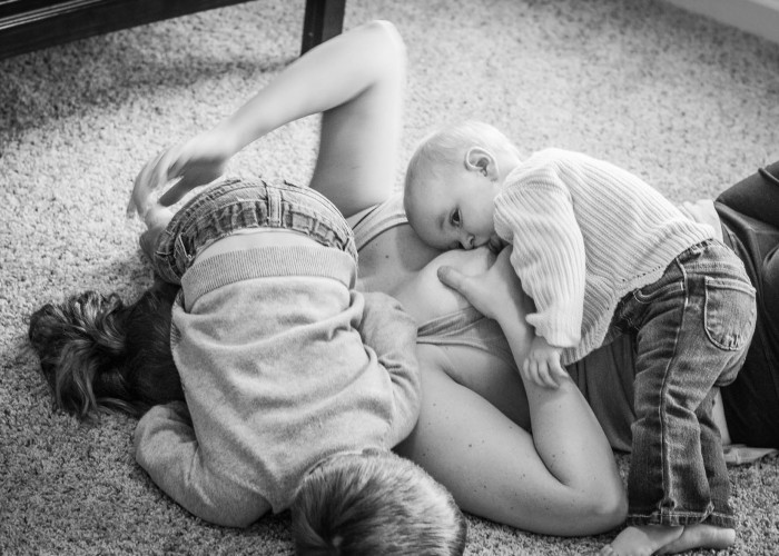 I Created A Photo Series Celebrating Mom’s Who Agree That “Fed Is Best”