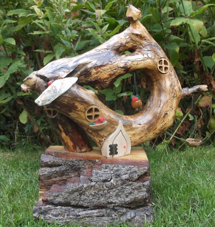 I Keep Finding Nice Pieces Of Wood In The Park, So I Decided To Recycle Them For Something Magical