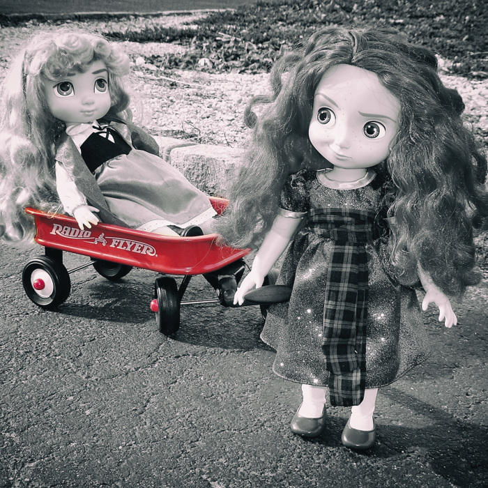 I Photographed Disney’s Princess Dolls, Just To Have Some Fun