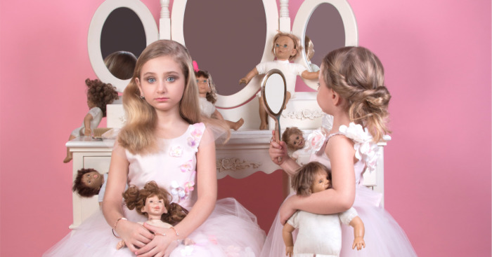 I Imagined What Little Girls Do When Moms Leave The House