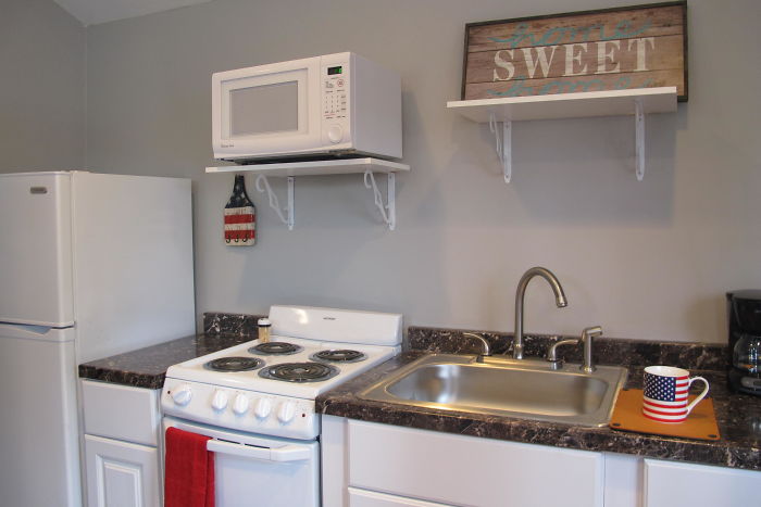 City Builds Tiny Village For Homeless Veterans With 50 Tiny Houses So They Could Live There For Free City Builds Tiny Village For Homeless Veterans With 50 Tiny Houses So They Could Live There For Free