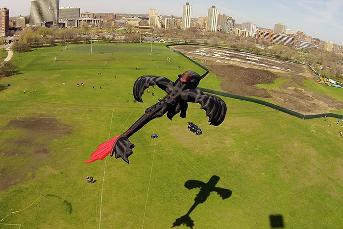“How To Train Your Dragon” Kite Looks Just As Awesome As It Sounds ...