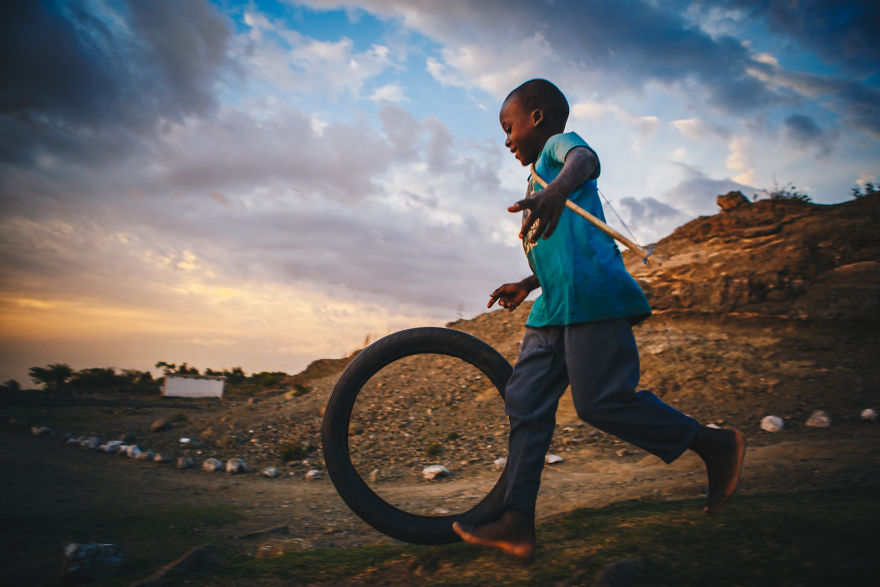 Matumaini: The Daily Lives Of African Luó Tribe