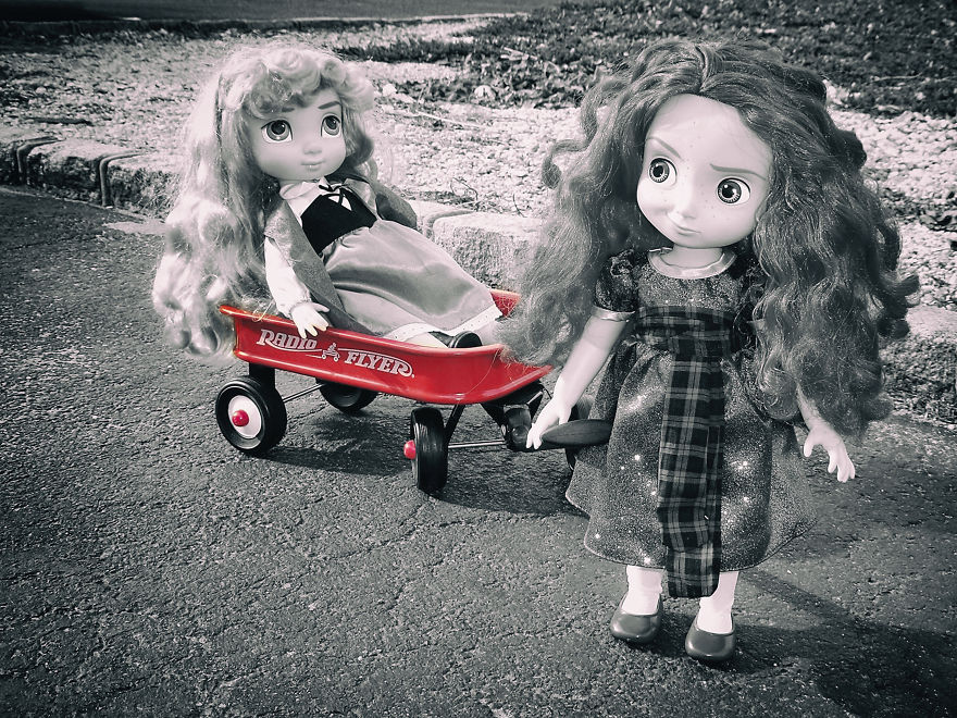 I Photographed Disney's Princess Dolls, Just To Have Some Fun