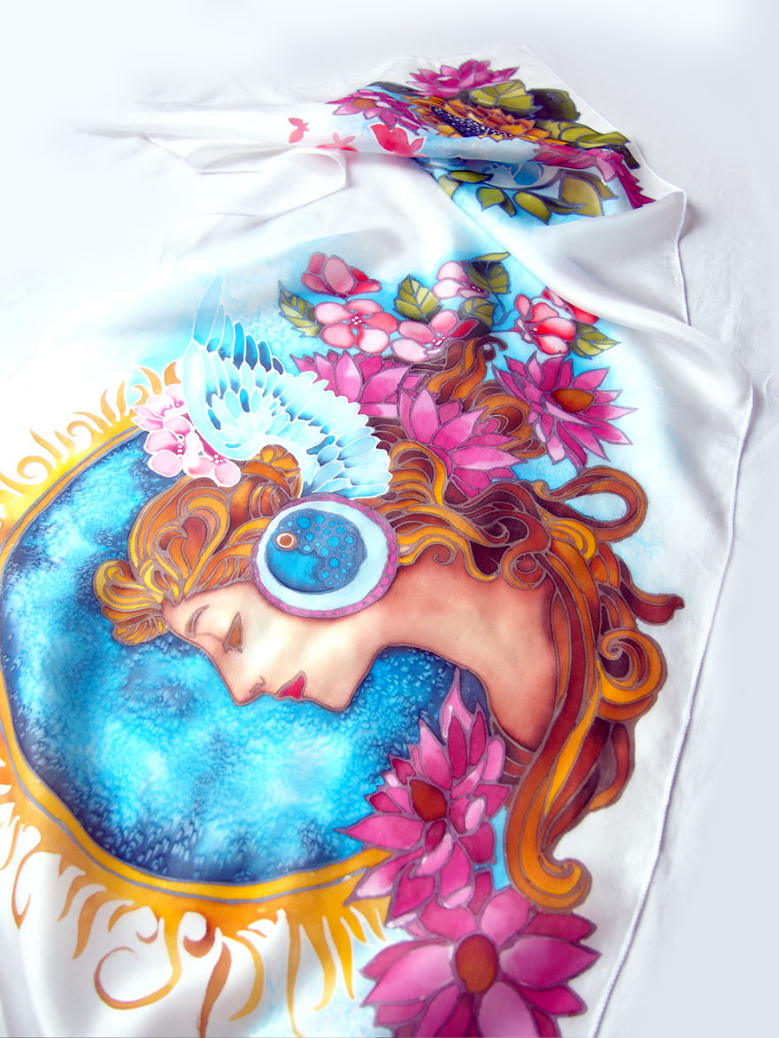 I Paint On Silk To Create Wearable Piece Of Art I Paint On Silk To Create Wearable Piece Of Art