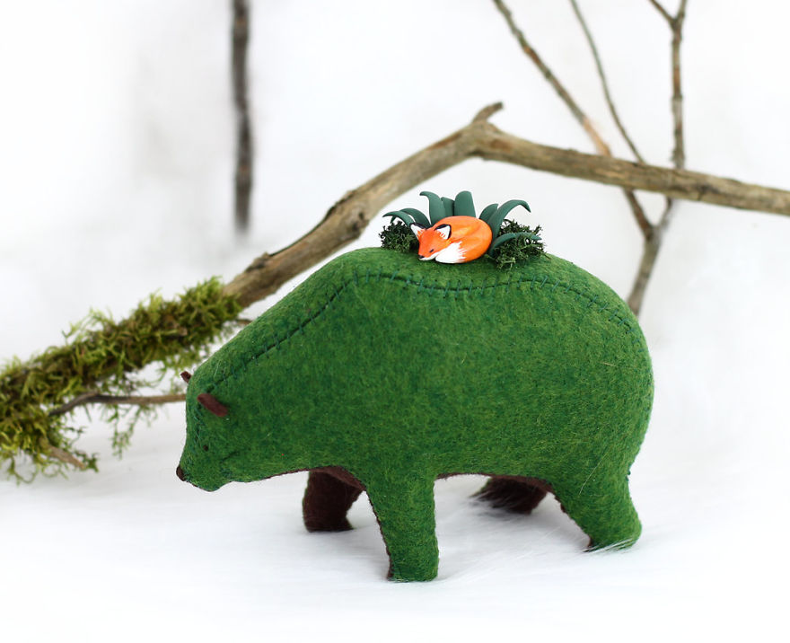 Soft-sculpture-bears-pastyourporchlight