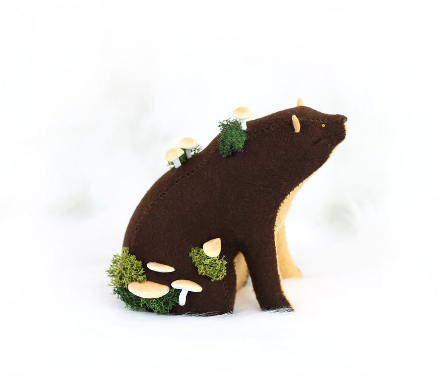 Soft-sculpture-bears-pastyourporchlight