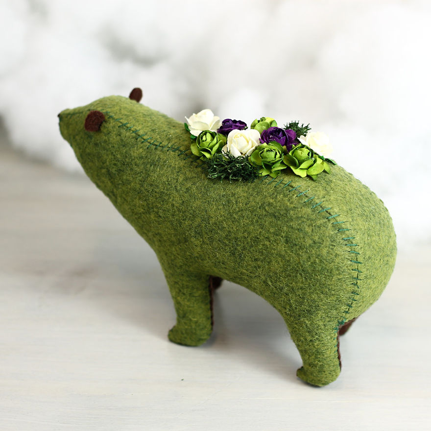 Soft-sculpture-bears-pastyourporchlight