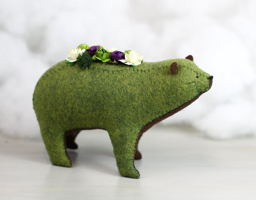 Soft-sculpture-bears-pastyourporchlight