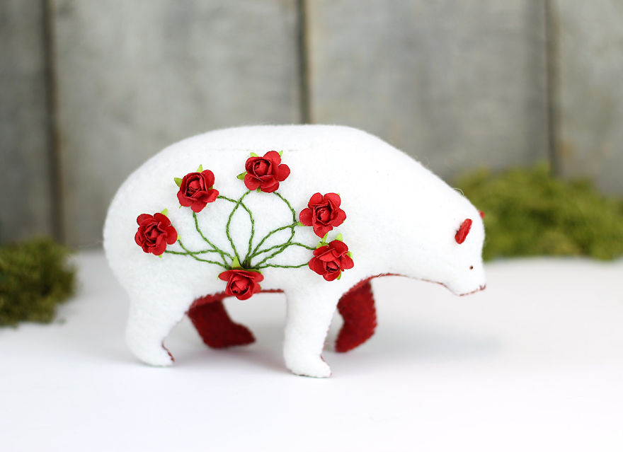 Soft-sculpture-bears-pastyourporchlight