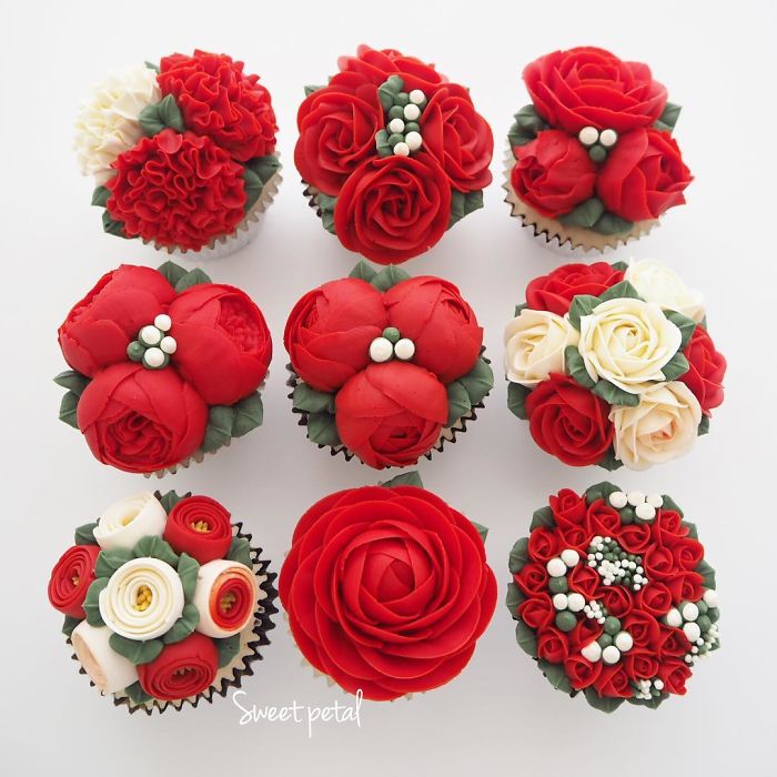 Spring-colourful-buttercream-flower-cakes