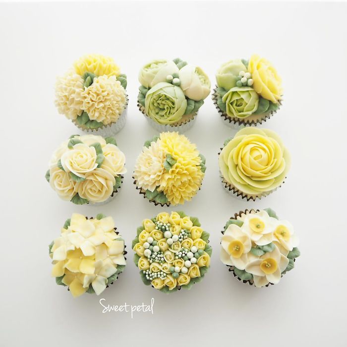 Spring-colourful-buttercream-flower-cakes