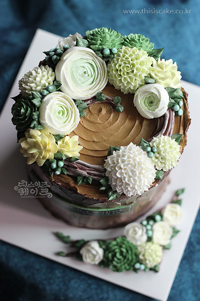 Spring-colourful-buttercream-flower-cakes