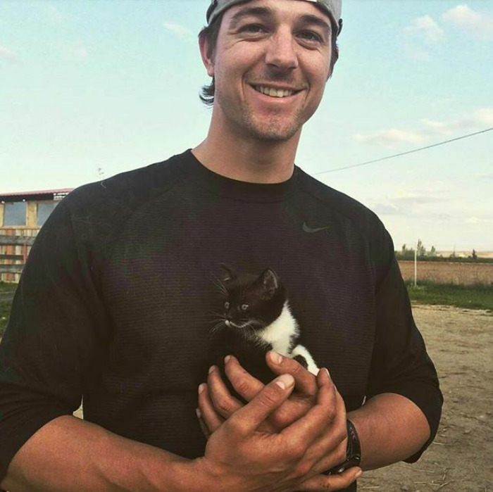 Dudes With Kittens
