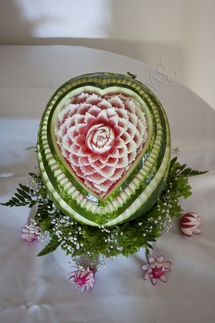 Carvings From Fruit And Vegetables