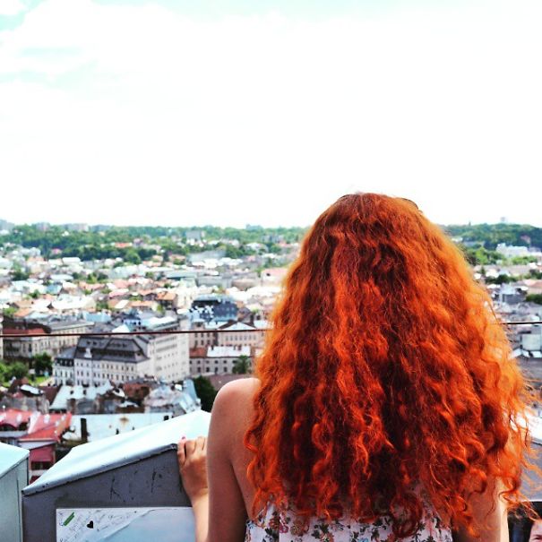 I Turn My Back To The Camera When I See Something Beautiful