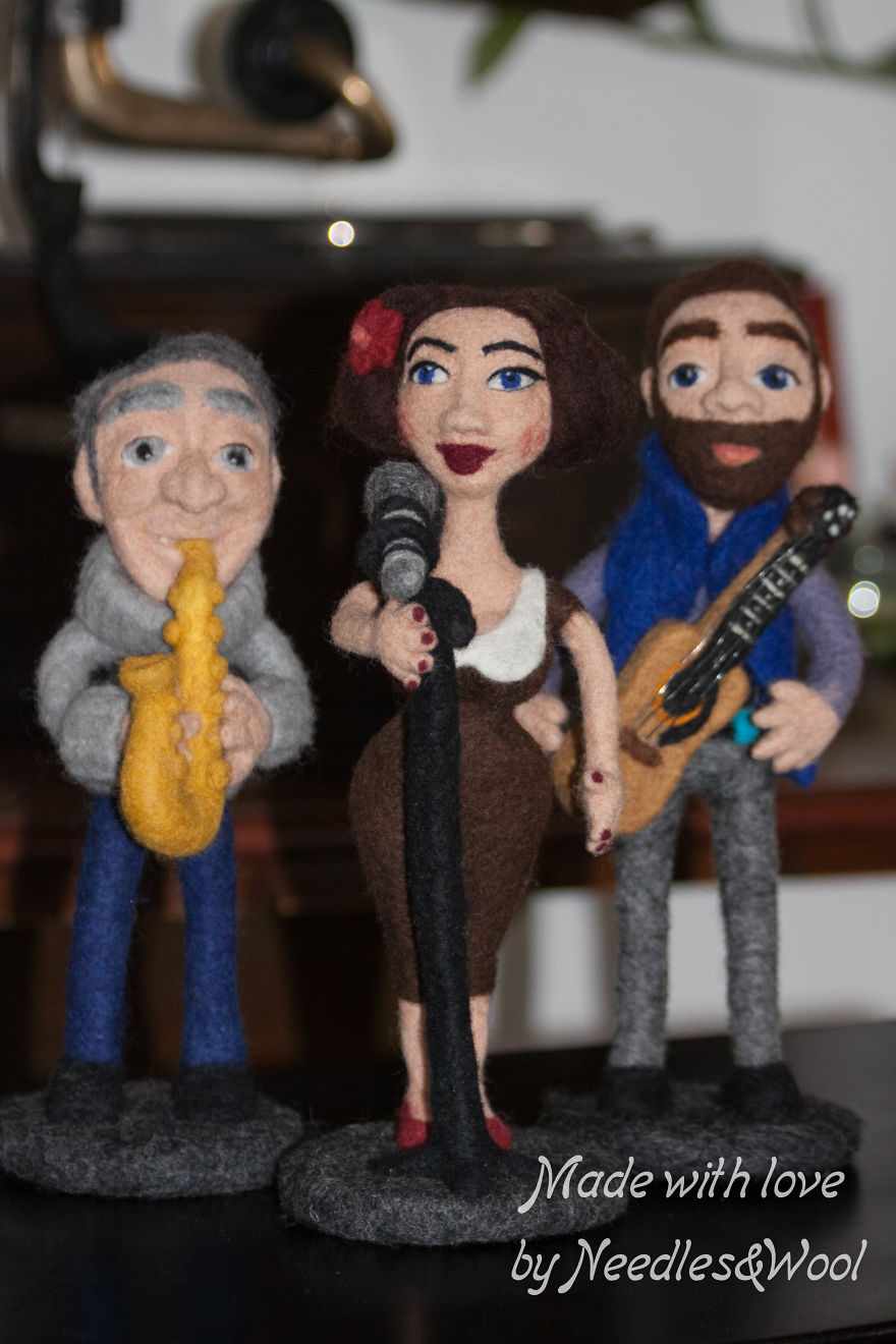 Woolen Sculptures Made With Lots Of Love