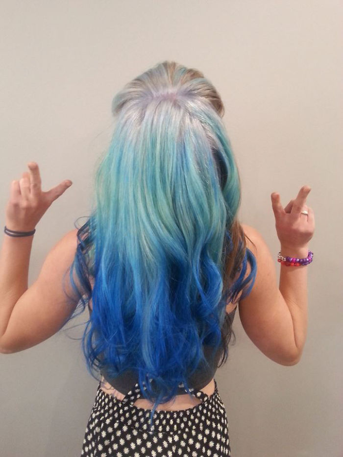 Holographic Ice Queen By: @purplepaty