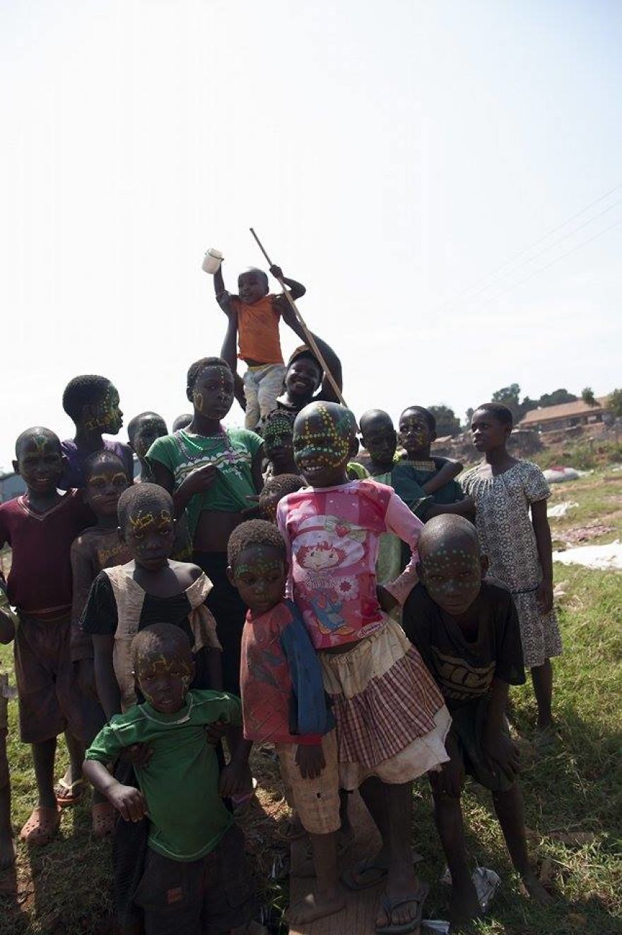 Went To Do A Wall Drawing End Up Making Tribal Face Painting In Uganda. Went To Do A Wall Drawing End Up Making Tribal Face Painting In Uganda.