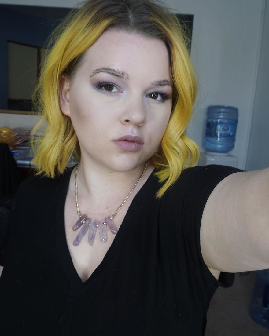 Feather Brows Is The Newest Trend Nobody Expected Feather Brows Is The Newest Trend Nobody Expected