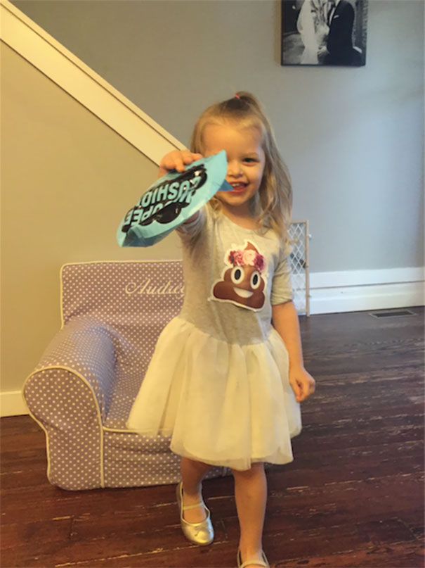 3-year-old-girl-poop-birthday-party-audrey-5 3-year-old-girl-poop-birthday-party-audrey-5