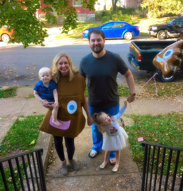 3-year-old-girl-poop-birthday-party-audrey-6 3-year-old-girl-poop-birthday-party-audrey-6