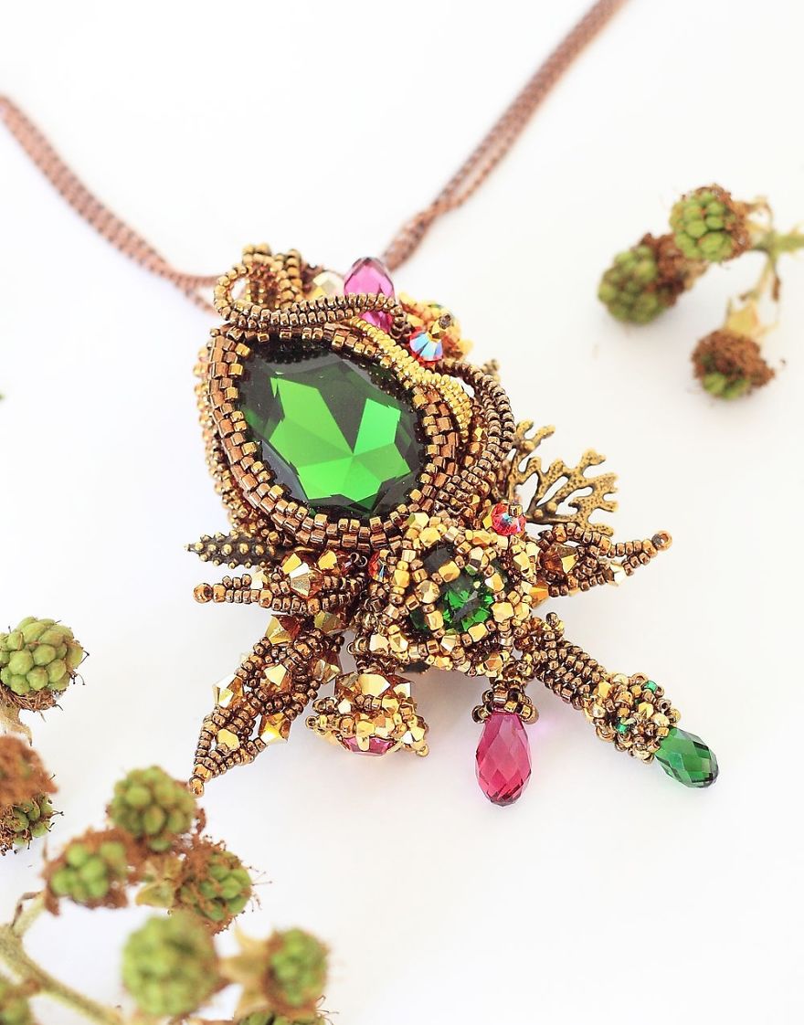 Gorgeous Seed Bead Webs: 12 Amazing Jewelries By Apollinariya Koprivnik