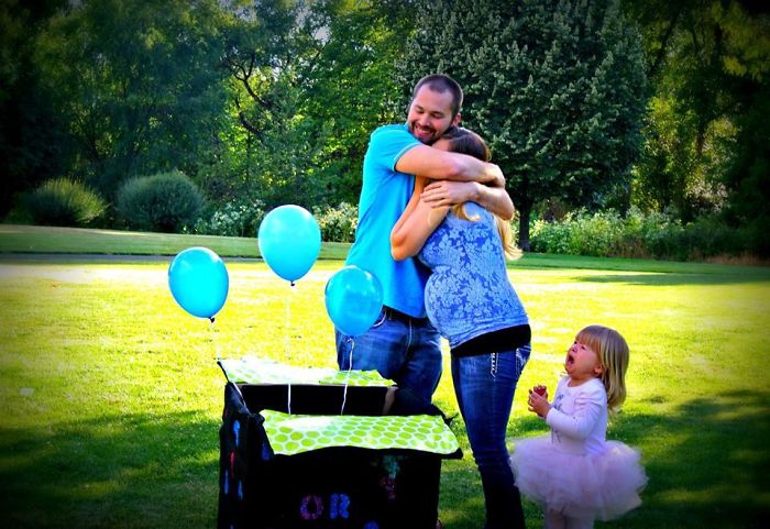 My Friend's Family Wore The Colors Of The Gender They Preferred For The New Baby...