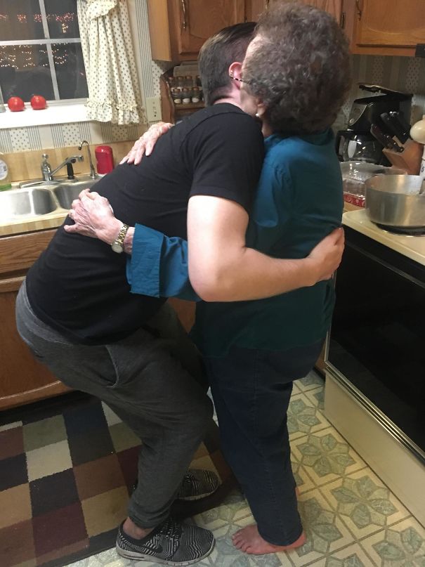 I'm The Tallest Person In My Family At 6'4", This Is How My Grandma Makes Me Hug Her When I Leave