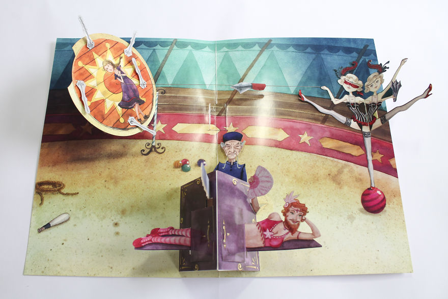 A Pop-Up Book Of A Vintage Circus A Pop-Up Book Of A Vintage Circus
